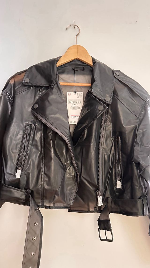 Chubasquero Zara talle M