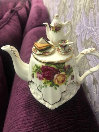 ROYAL ALBERT TERERA PEQUEÑA