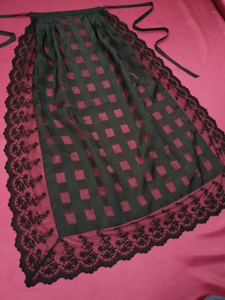 DELANTAL NUEVO negro con transparencia y puntilla