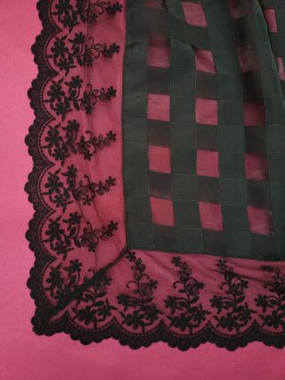 DELANTAL NUEVO negro con transparencia y puntilla