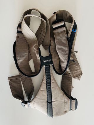 Mochila de porteo Babybjorn