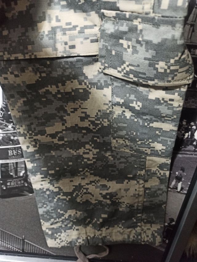 Pantalón usa militar