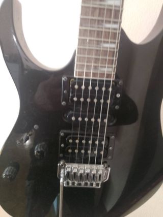 Chitarra elettrica mancina Ibanez 