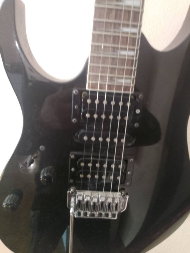 Chitarra elettrica mancina Ibanez 