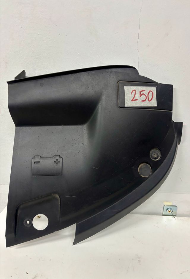 VW T5 Tapa de bateria años 2003-2009 Ref.250