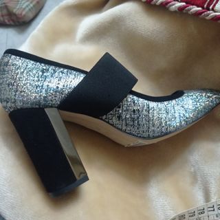 Zapatos de evento taco  ancho plata de HAnníbal La