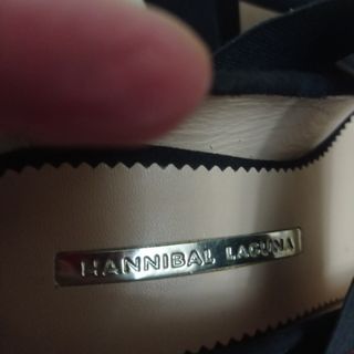 Zapatos de evento taco  ancho plata de HAnníbal La