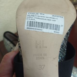 Zapatos de evento taco  ancho plata de HAnníbal La