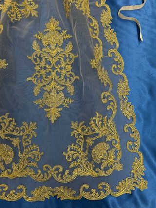 CONJUNTO NUEVO manteleta delantal bordado dorado 