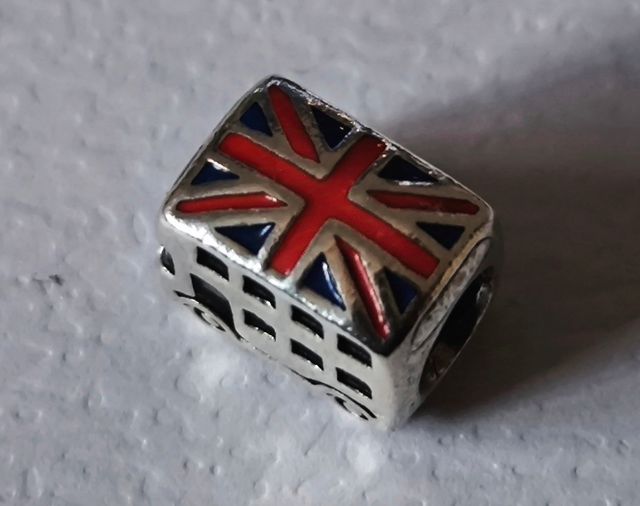 Conta Pandora autocarro Londrino Londres