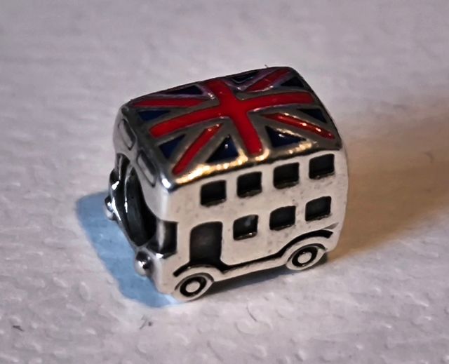 Conta Pandora autocarro Londrino Londres