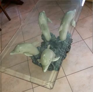 Tavolino vetro con delfini
