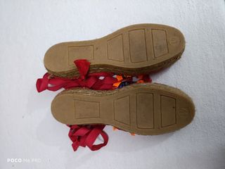 Alpargatas rojas fantasia