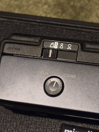 Camera fotográfica Vintage- minolta 16QT