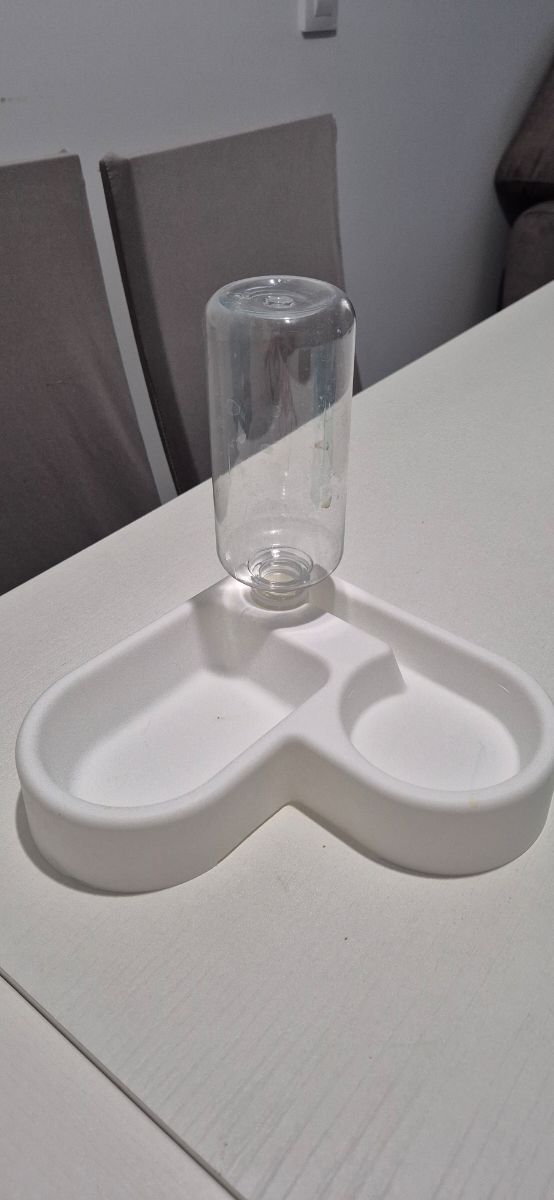 Bebederos y comederos