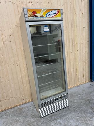 Congelador vertical de cristal