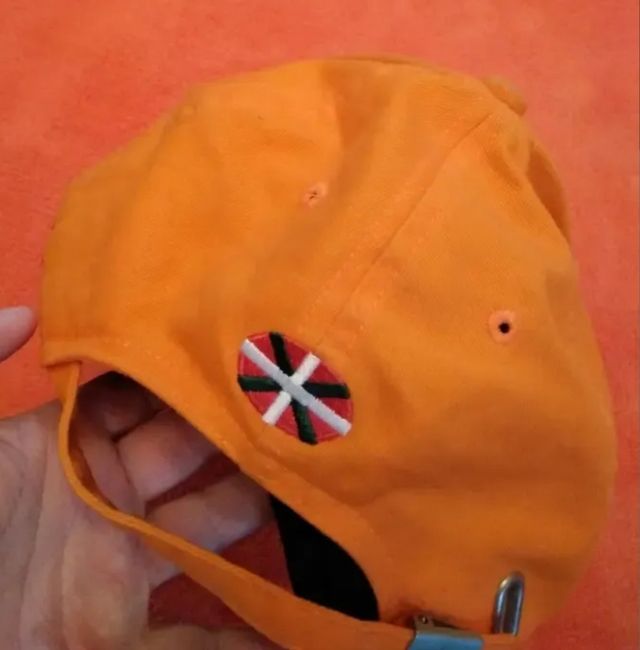 *Viseras- gorras adultos, infantiles.
*Euskaltel E