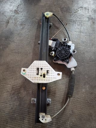 Elevalunas trasero derecho Actyon