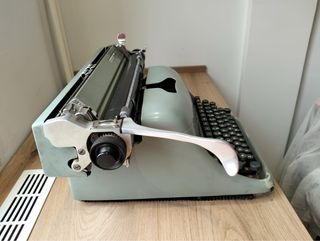 HISPANO OLIVETTI LEXICON 80