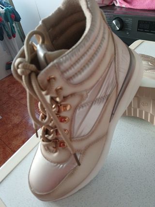 Botines/confort 38 y REGALOS varios.