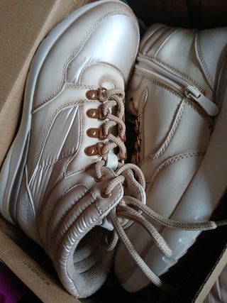 Botines/confort 38 y REGALOS varios.