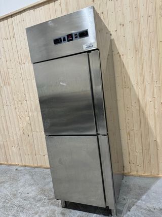 Nevera congelador vertical