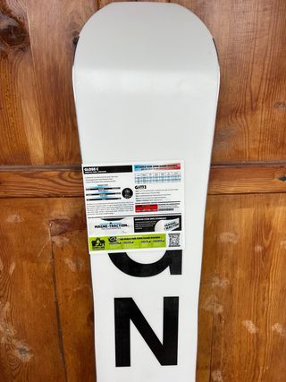 Snowboard Gnu Gloss C 2025 144cm