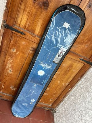 Snowboard Gnu Gloss C 2025 144cm