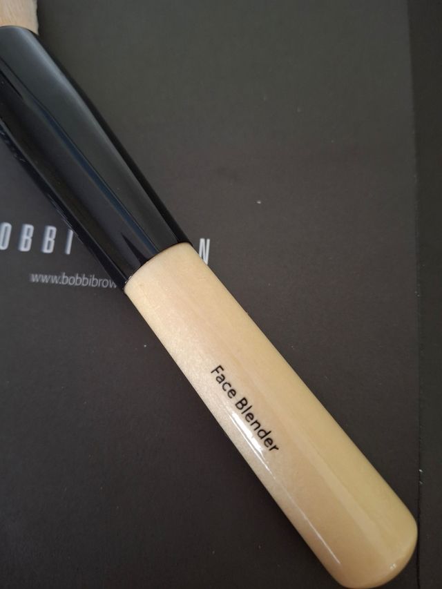 Bobbi Brown brocha maquillaje