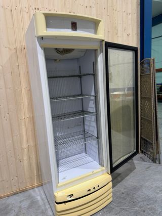 Congelador Vertical de cristal