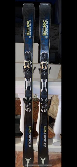 Esquis / eskis / skis atomic