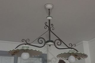2 lampadari in ceramica e ferro battuto