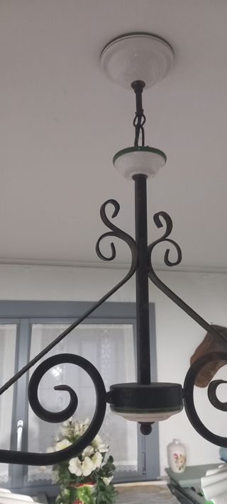 2 lampadari in ceramica e ferro battuto