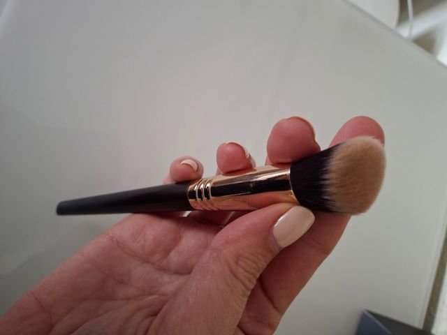 José López brocha maquillaje 