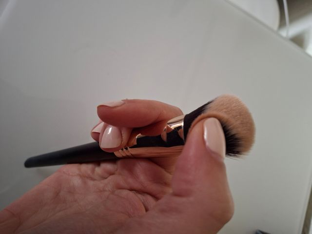 José López brocha maquillaje 