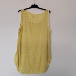 Camiseta y jersey ZARA  . TODO 3€. 