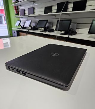 Diez portátiles Dell 5300 con i5 a bajo precio. 