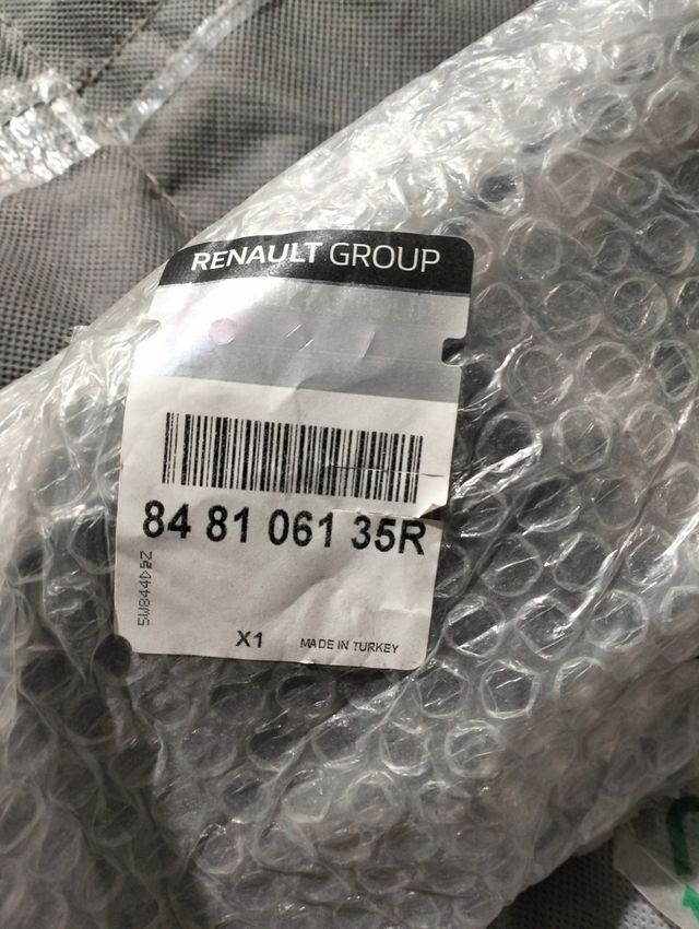 Embellecedor de portón Dacia Duster