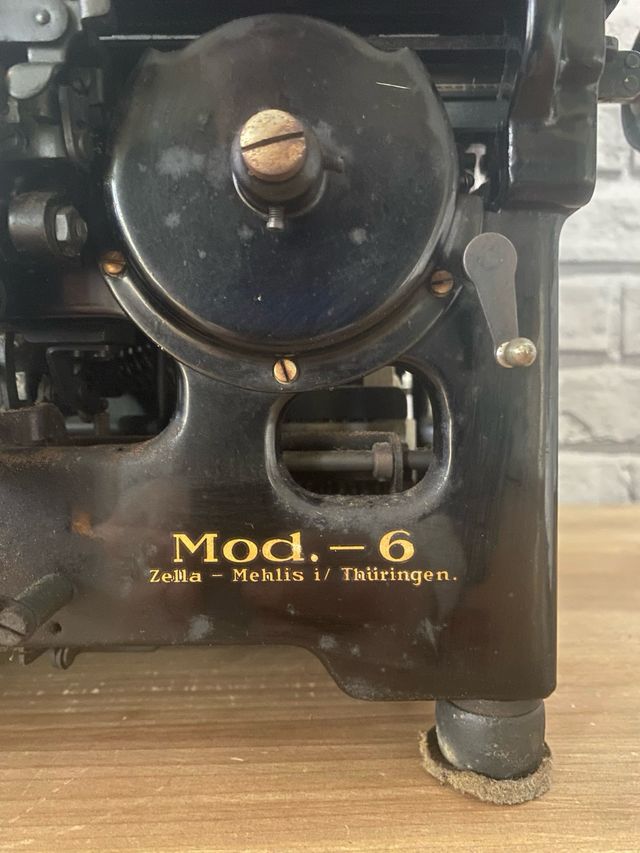 Maquina de Escribir Mercedes 6