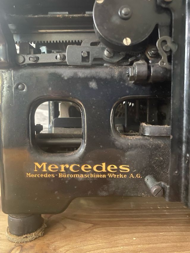 Maquina de Escribir Mercedes 6