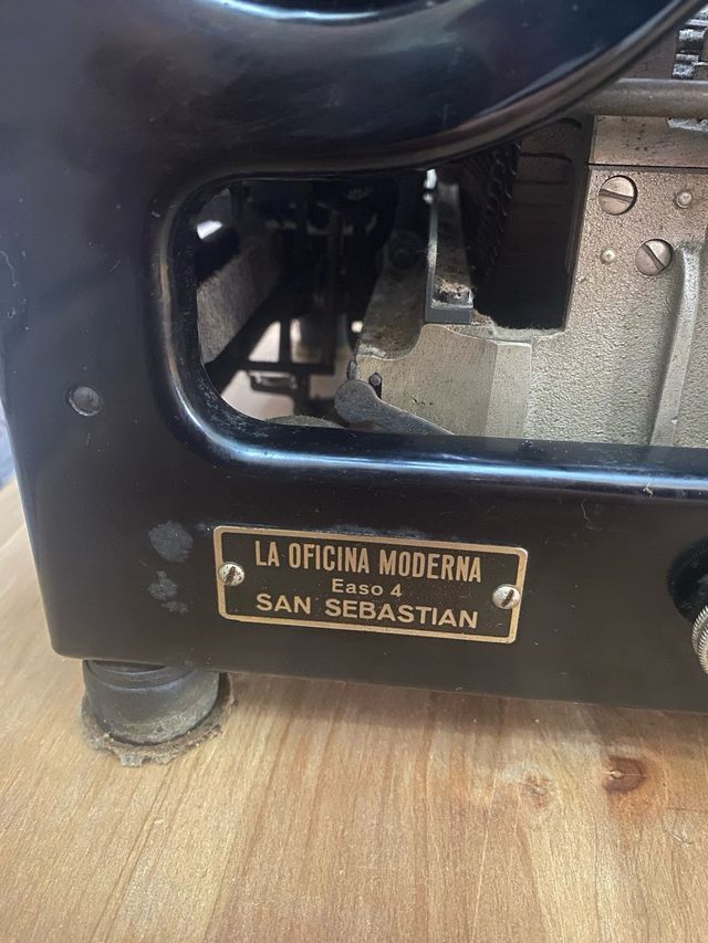 Maquina de Escribir Mercedes 6