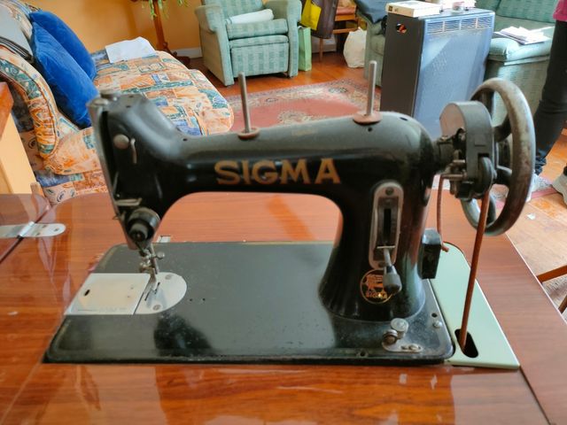 Maquina de coser Sigma 1