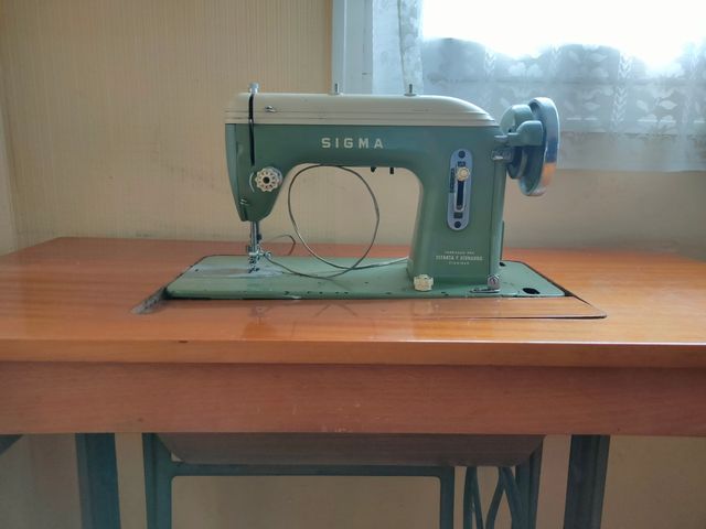 Maquina de coser Sigma 2