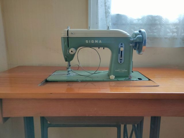 Maquina de coser Sigma 2
