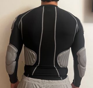 Camiseta con protecciones