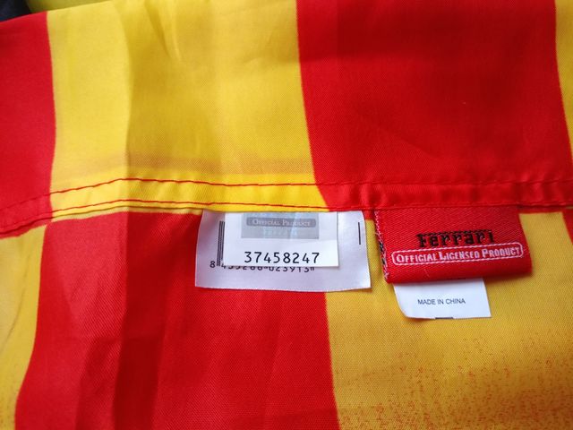 BANDERA ITALIANA DE LA ESCUDERÍA FERRAR