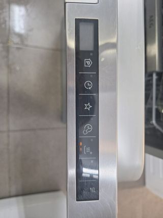 AEG LAVAVAJILLAS 14 CUB 60CM