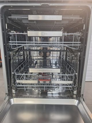 AEG LAVAVAJILLAS 14 CUB 60CM