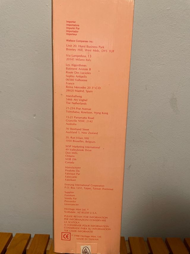 Bambola in porcellana della collezione Allison