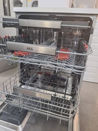 LAVAVAJILLAS AEG 14 CUB 60CM 3 BANDEJAS
